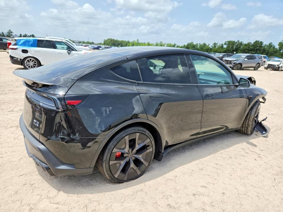 2026 TESLA MODEL Y 3