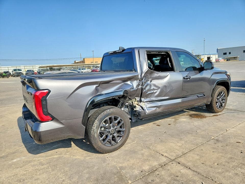 2024 TOYOTA TUNDRA PLATINUM HV 3