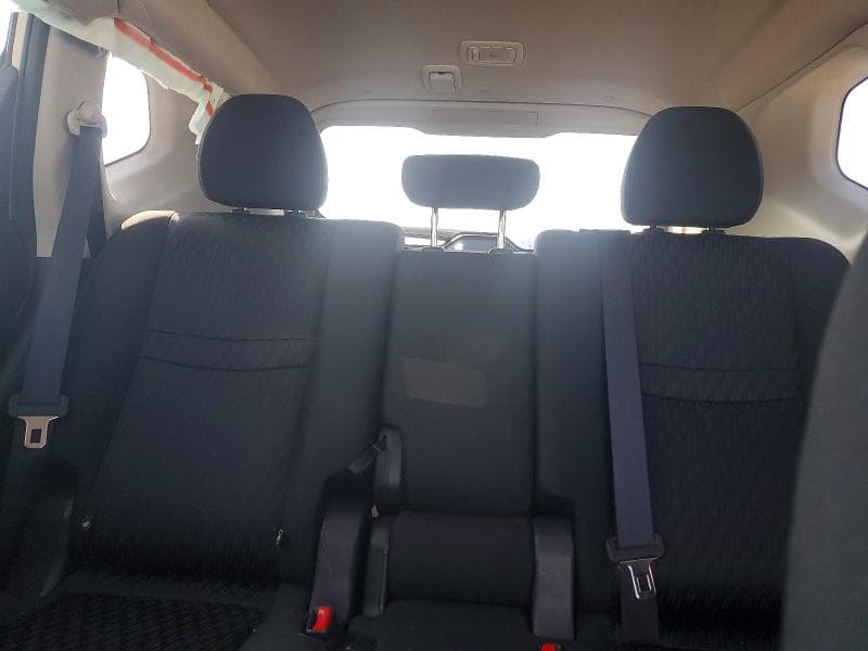 2018 NISSAN ROGUE SV 10