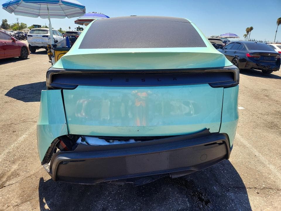 2026 TESLA MODEL Y 6
