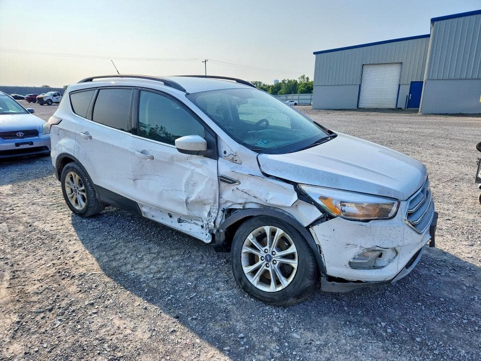 2018 FORD ESCAPE SE 4