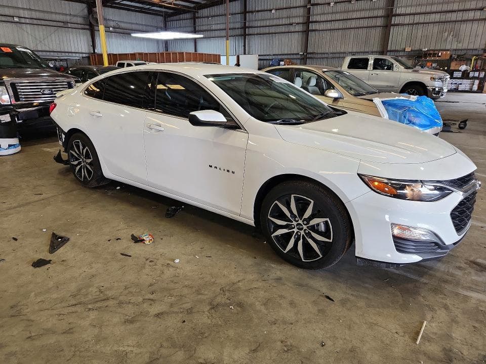 2024 CHEVROLET MALIBU RS 4