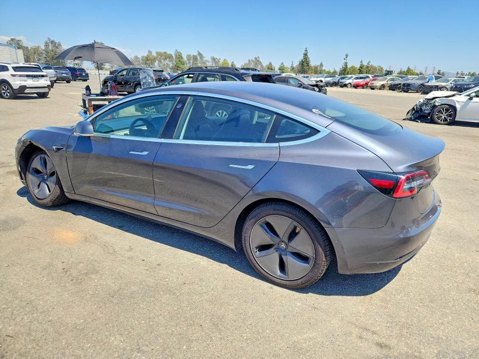 2018 TESLA MODEL 3 2