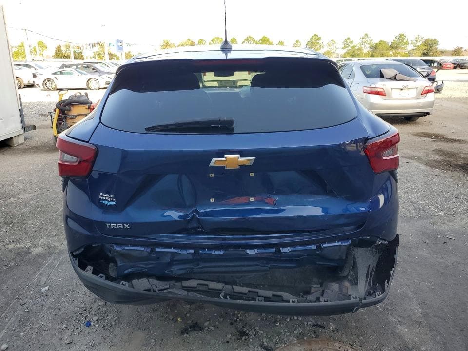 2024 CHEVROLET TRAX LS 6