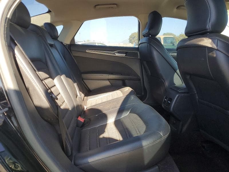2017 FORD FUSION SE 10