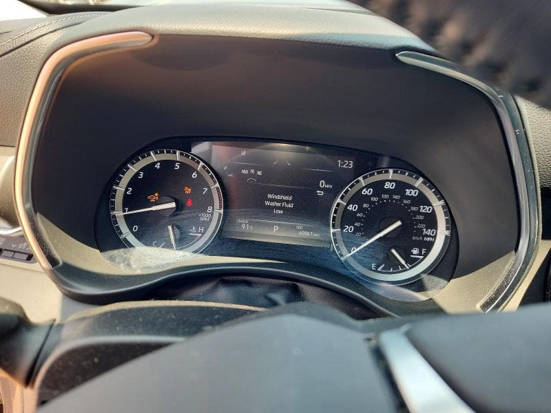 2021 TOYOTA HIGHLANDER LIMITED 9