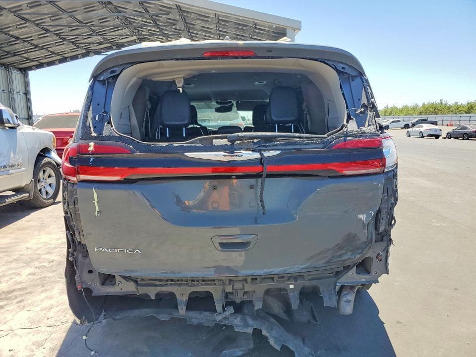 2022 CHRYSLER PACIFICA TOURING L 6