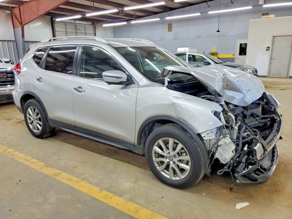 2017 NISSAN ROGUE SV 4