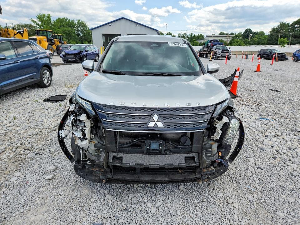 2024 MITSUBISHI OUTLANDER ES 5