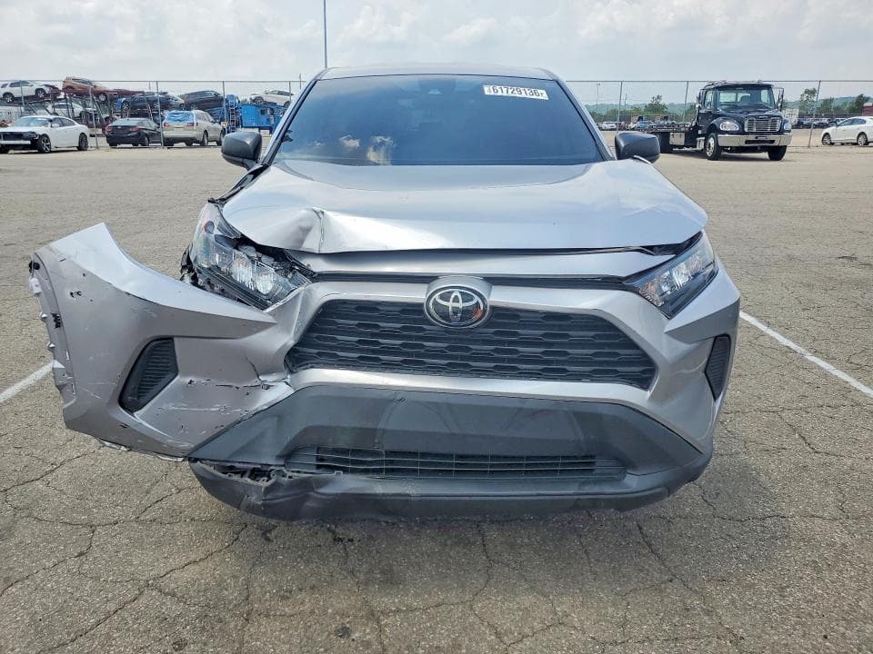 2022 TOYOTA RAV4 LE 5