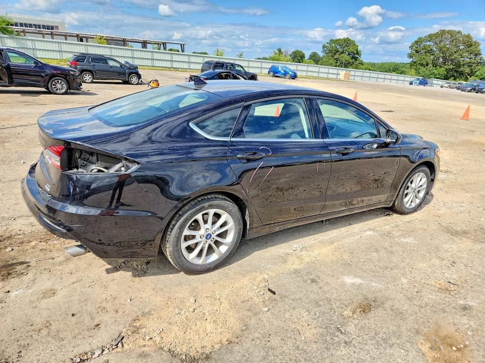2020 FORD FUSION SE 3