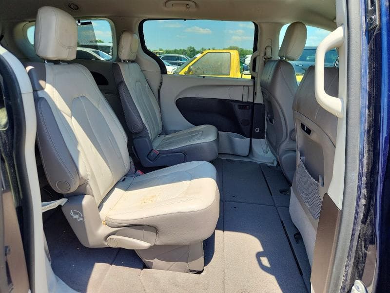 2018 CHRYSLER PACIFICA TOURING L 11