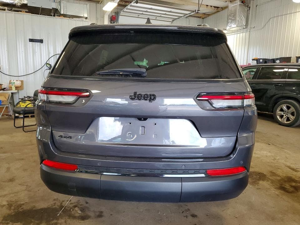 2022 JEEP GRAND CHEROKEE L LAREDO 6