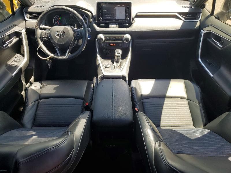 2020 TOYOTA RAV4 XSE 8