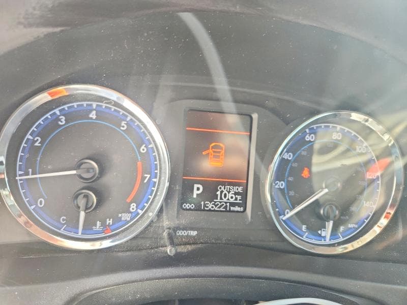 2018 TOYOTA COROLLA LE 9