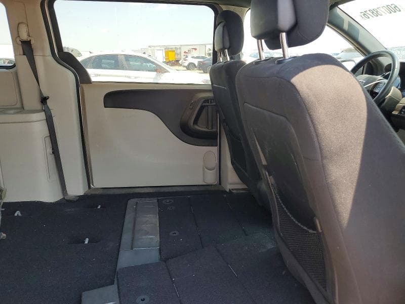 2017 DODGE GRAND CARAVAN SE 11