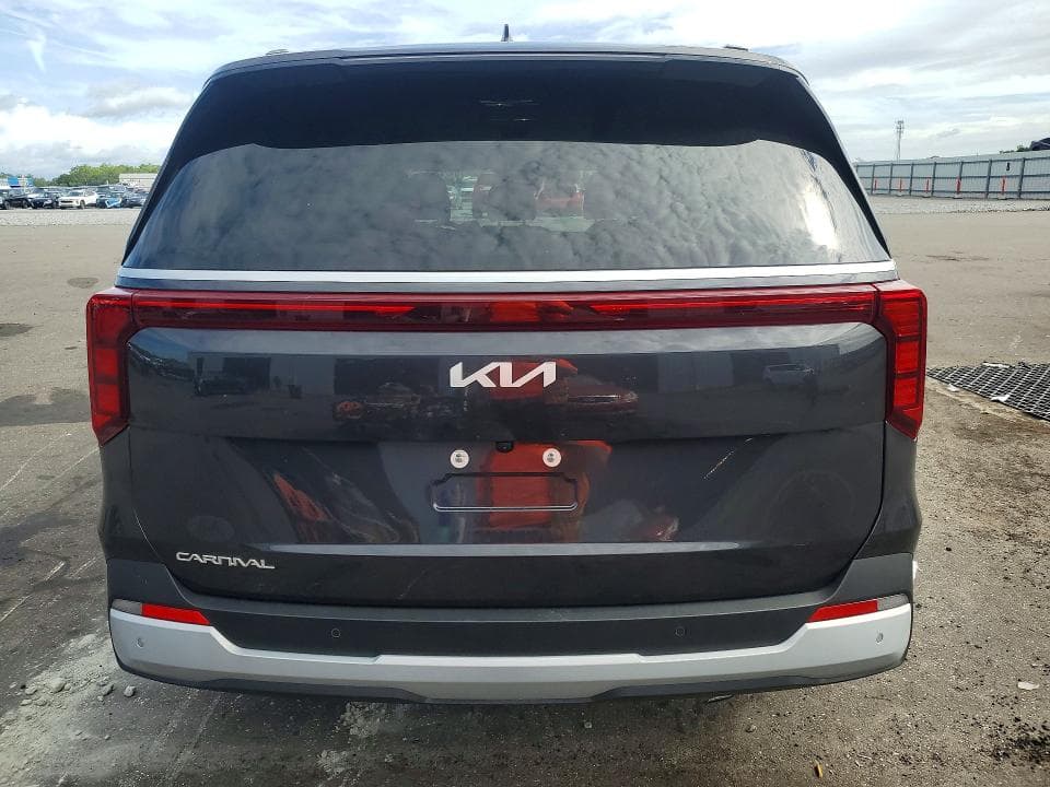 2026 KIA CARNIVAL EX 6