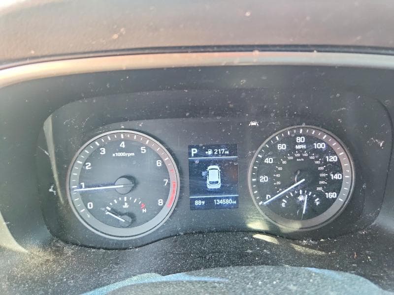 2020 HYUNDAI TUCSON SE 9