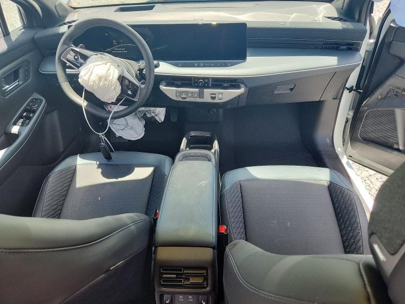 2026 NISSAN LEAF PLATINUM + 8