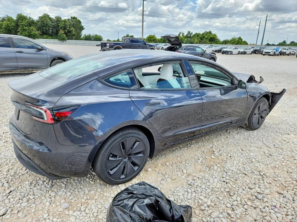 2026 TESLA MODEL 3 3