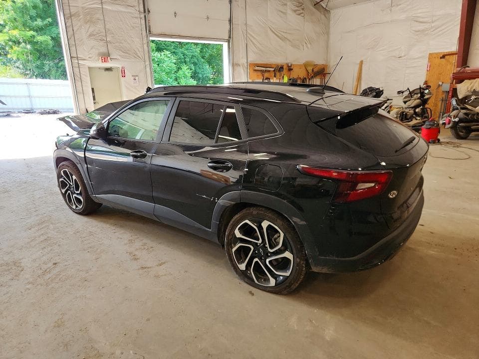2025 CHEVROLET TRAX 2RS 2