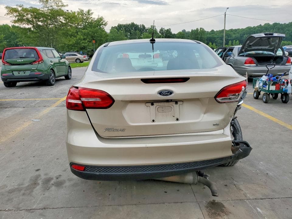 2017 FORD FOCUS SE 6