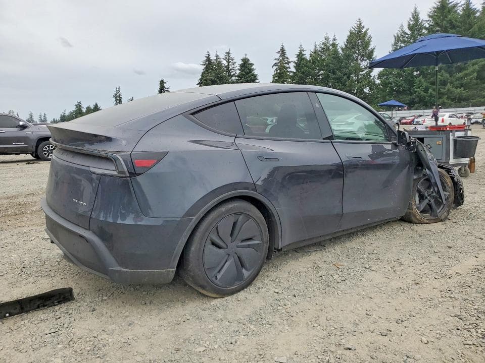 2026 TESLA MODEL Y 3