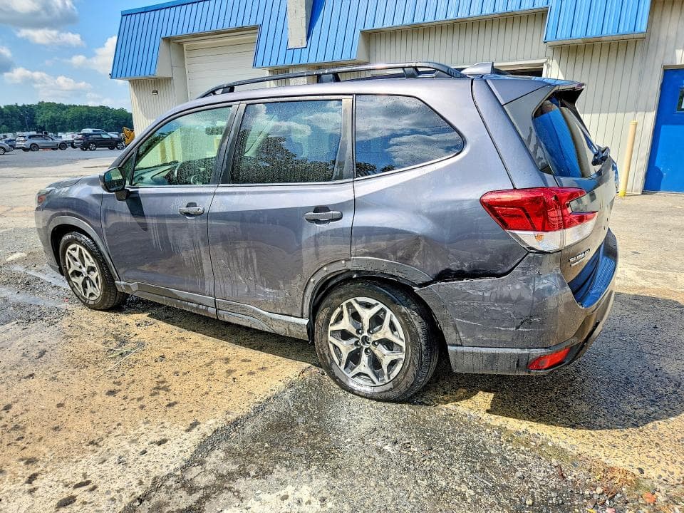 2023 SUBARU FORESTER PREMIUM 2