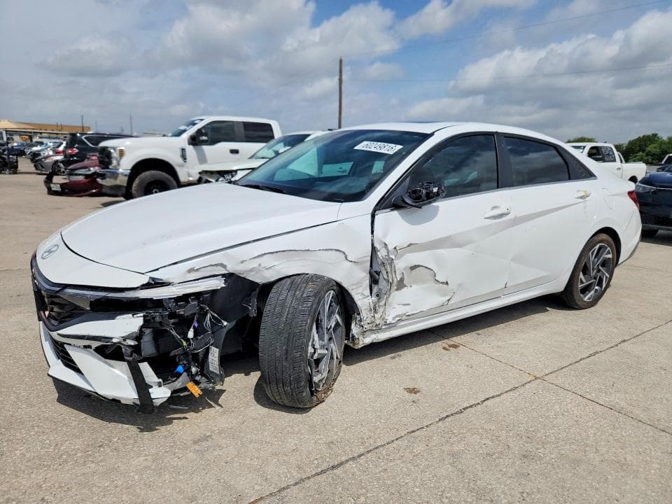 2024 HYUNDAI ELANTRA SEL - 1