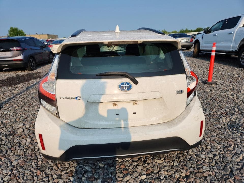 2018 TOYOTA PRIUS C TWO 6
