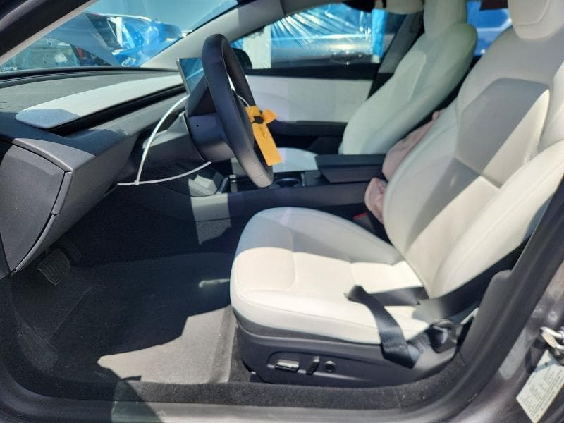 2025 TESLA MODEL 3 7