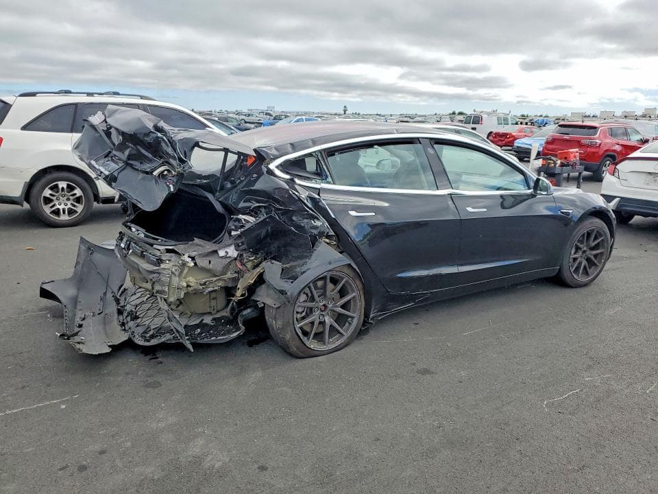 2018 TESLA MODEL 3 3
