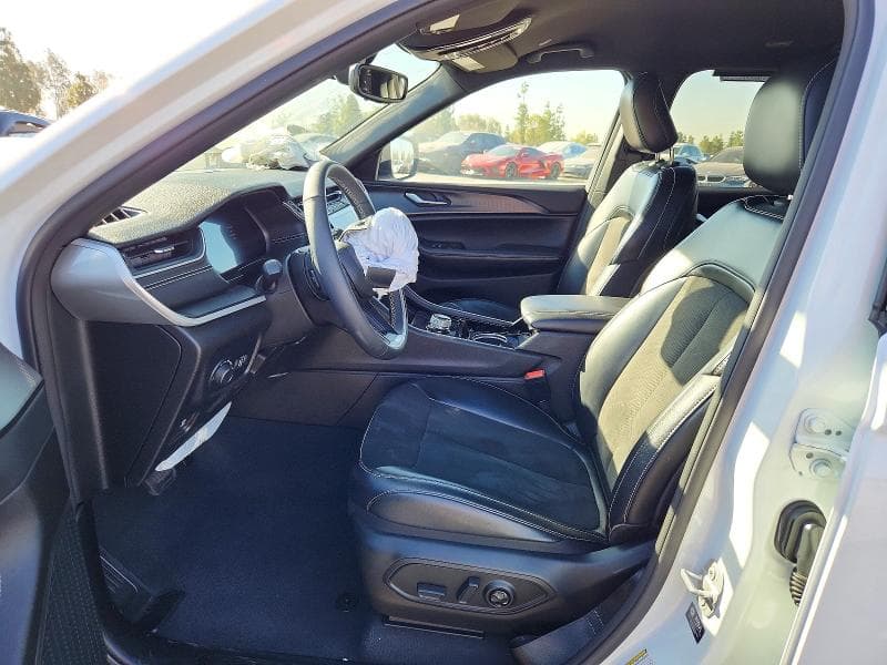 2023 JEEP GRAND CHEROKEE L LAREDO 7
