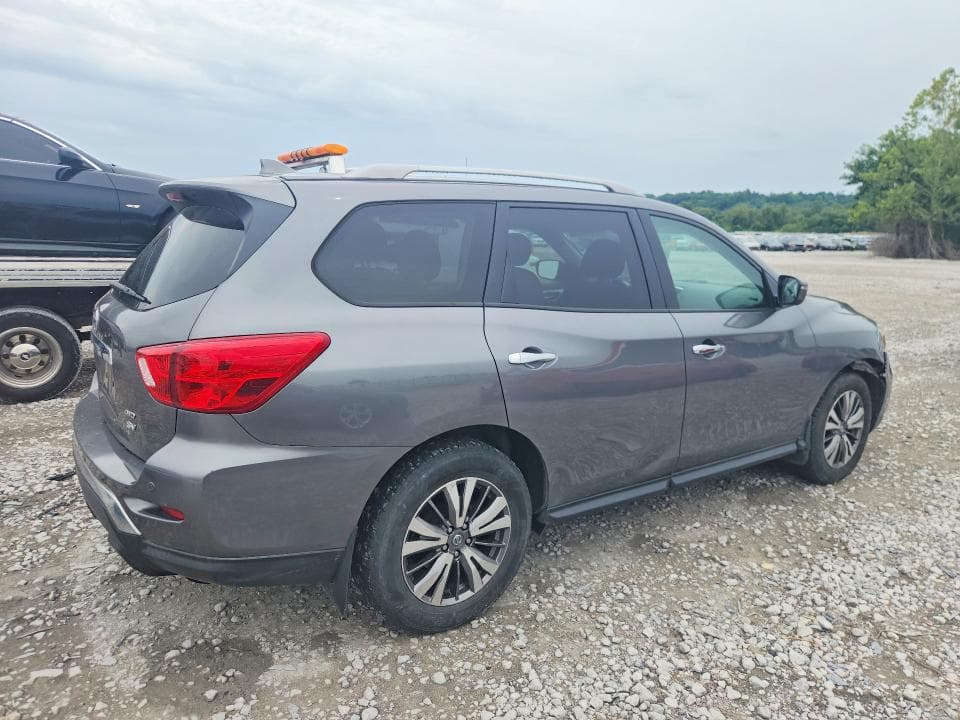 2019 NISSAN PATHFINDER SV 3