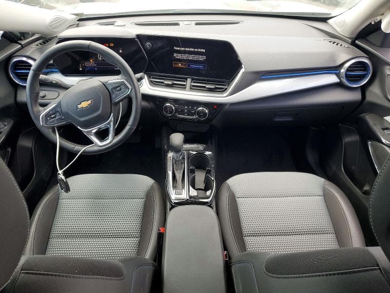 2025 CHEVROLET TRAX 1LT 8