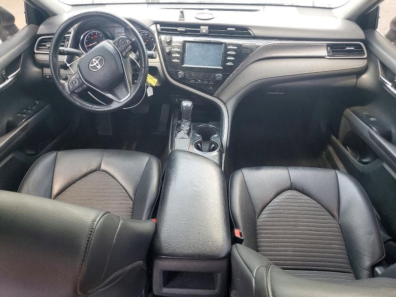 2019 TOYOTA CAMRY SE 8