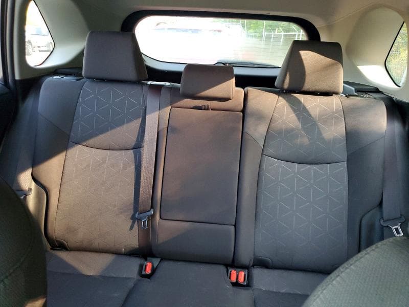 2019 TOYOTA RAV4 XLE 10