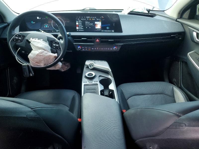 2023 KIA EV6 WIND 8