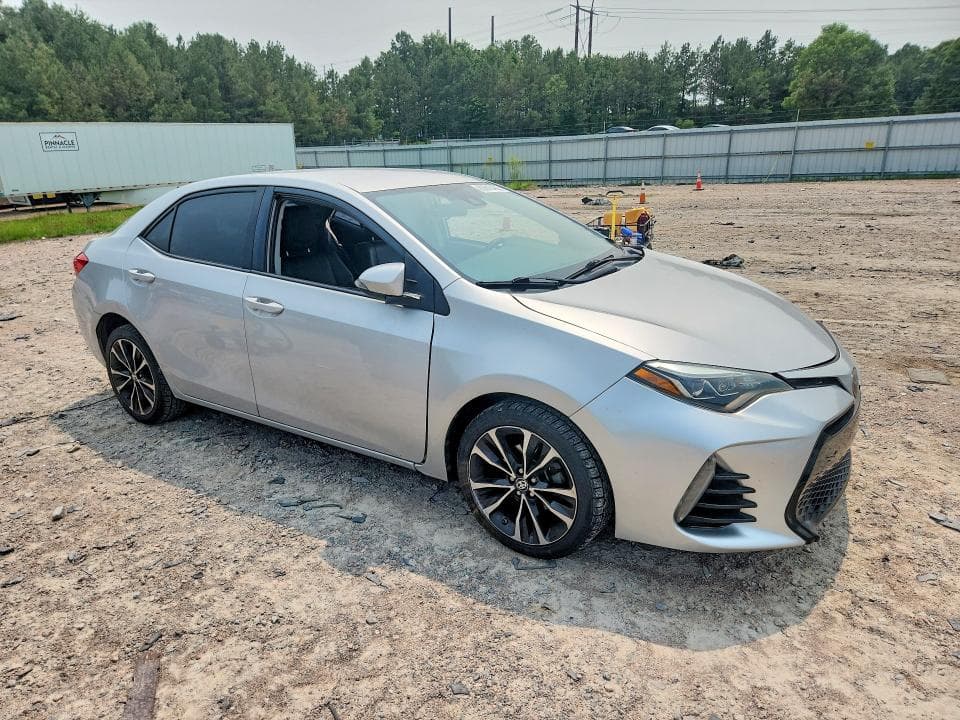 2018 TOYOTA COROLLA SE 4