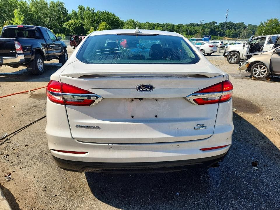 2019 FORD FUSION SE 6