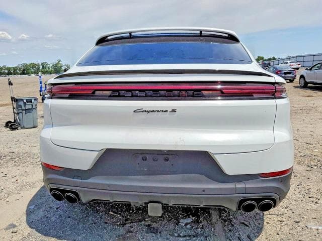 2024 PORSCHE CAYENNE S COUPE 6