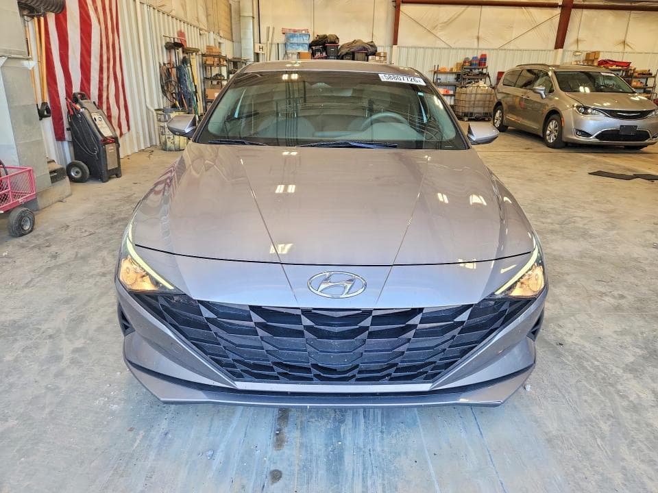 2022 HYUNDAI ELANTRA SEL 5