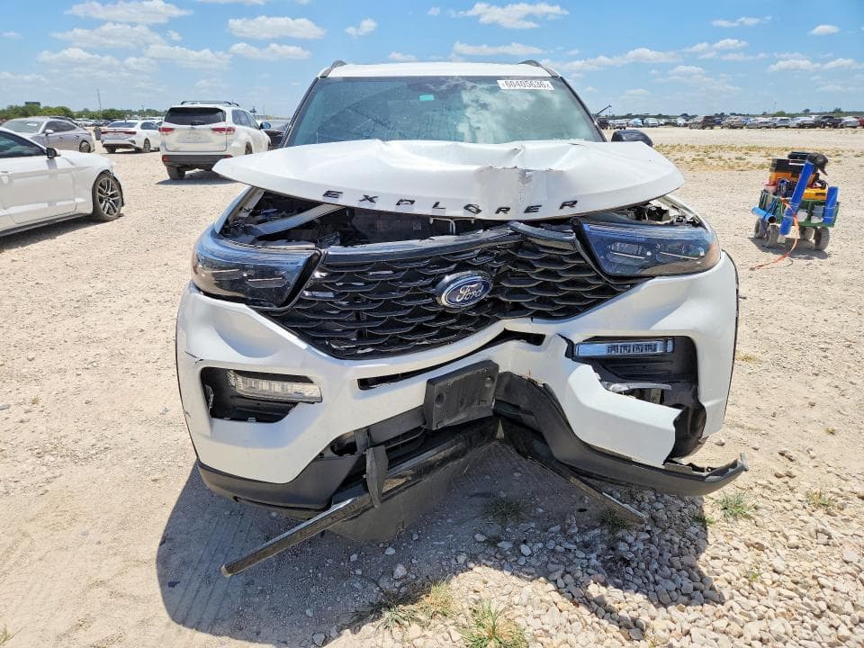2022 FORD EXPLORER ST-LINE 5