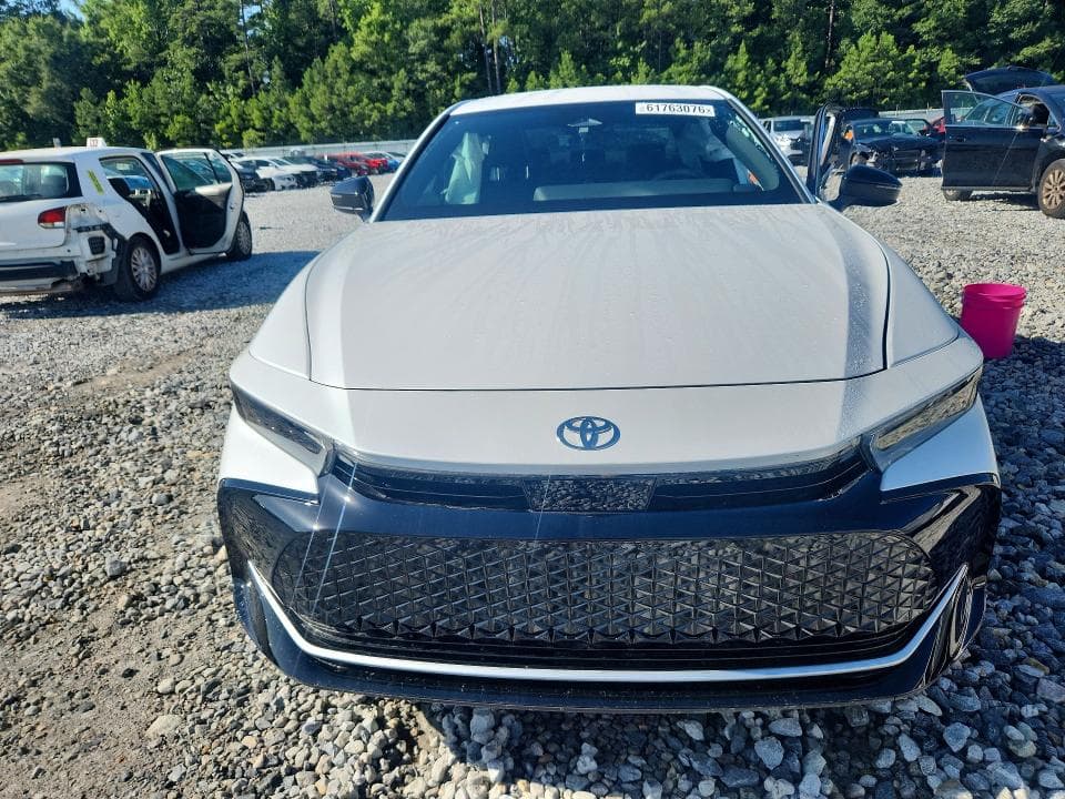 2026 TOYOTA CROWN XLE 5
