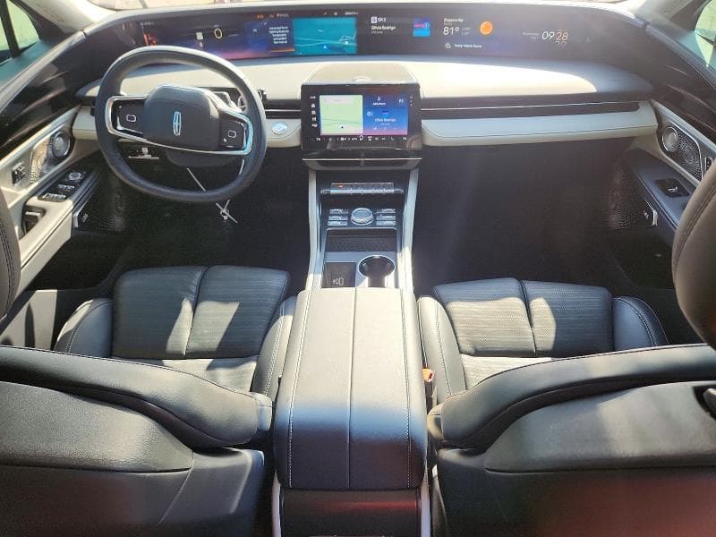 2025 LINCOLN NAUTILUS RESERVE 8