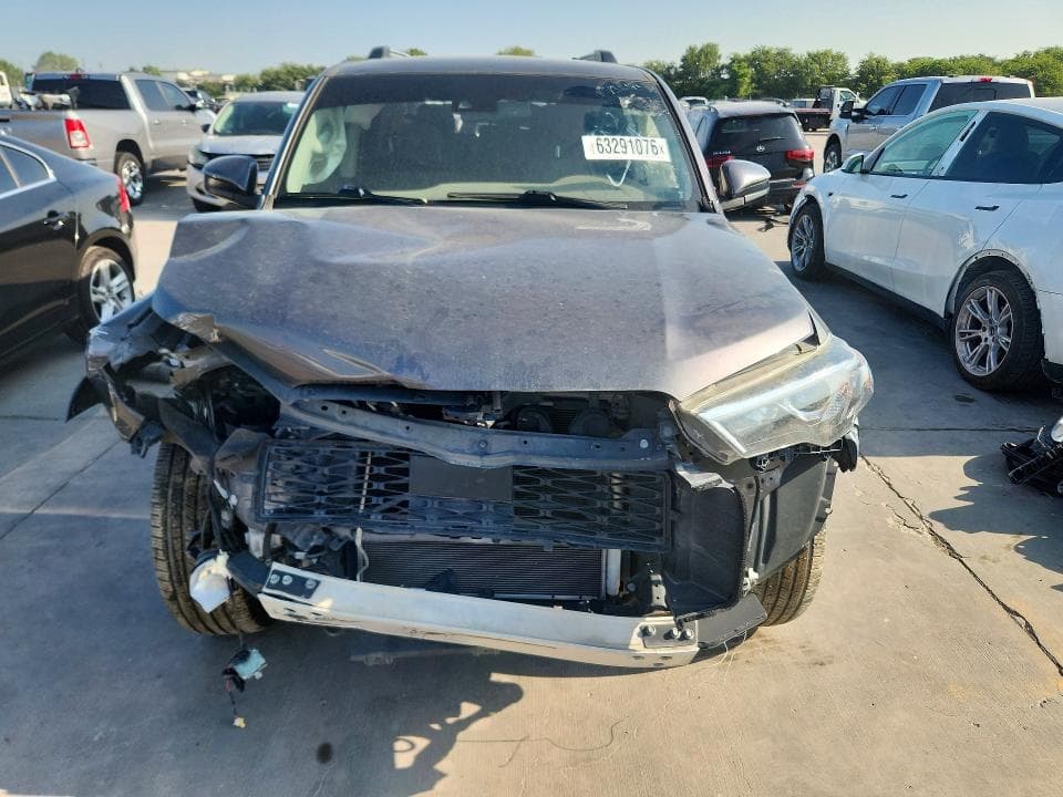 2021 TOYOTA 4RUNNER SR5 5