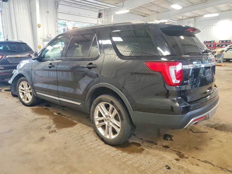 2017 FORD EXPLORER XLT 2