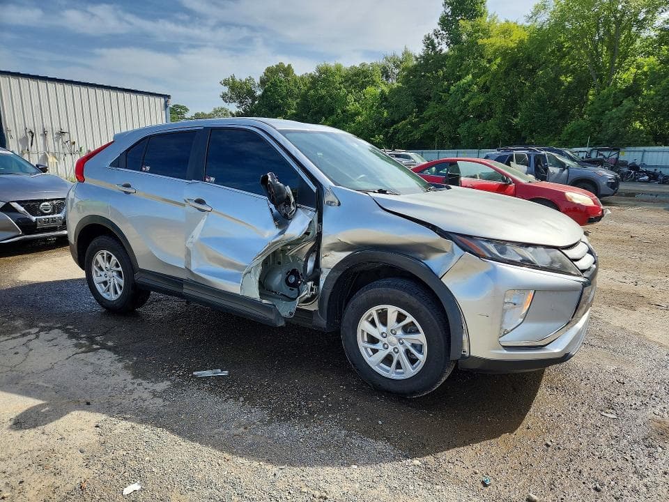 2019 MITSUBISHI ECLIPSE CROSS ES 4