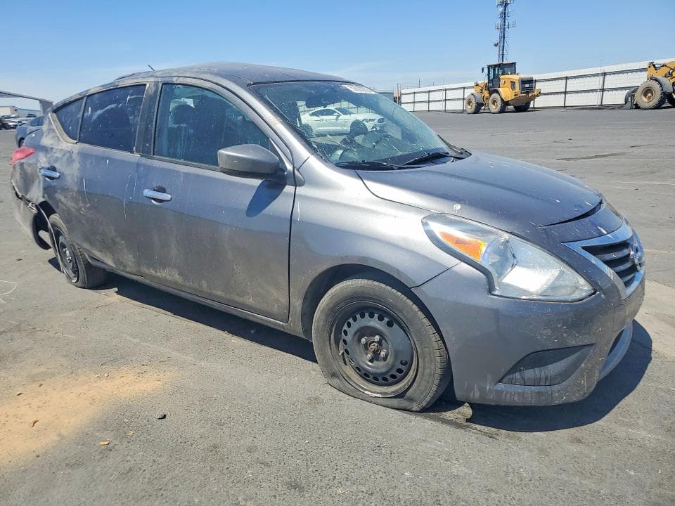 2018 NISSAN VERSA SV 4