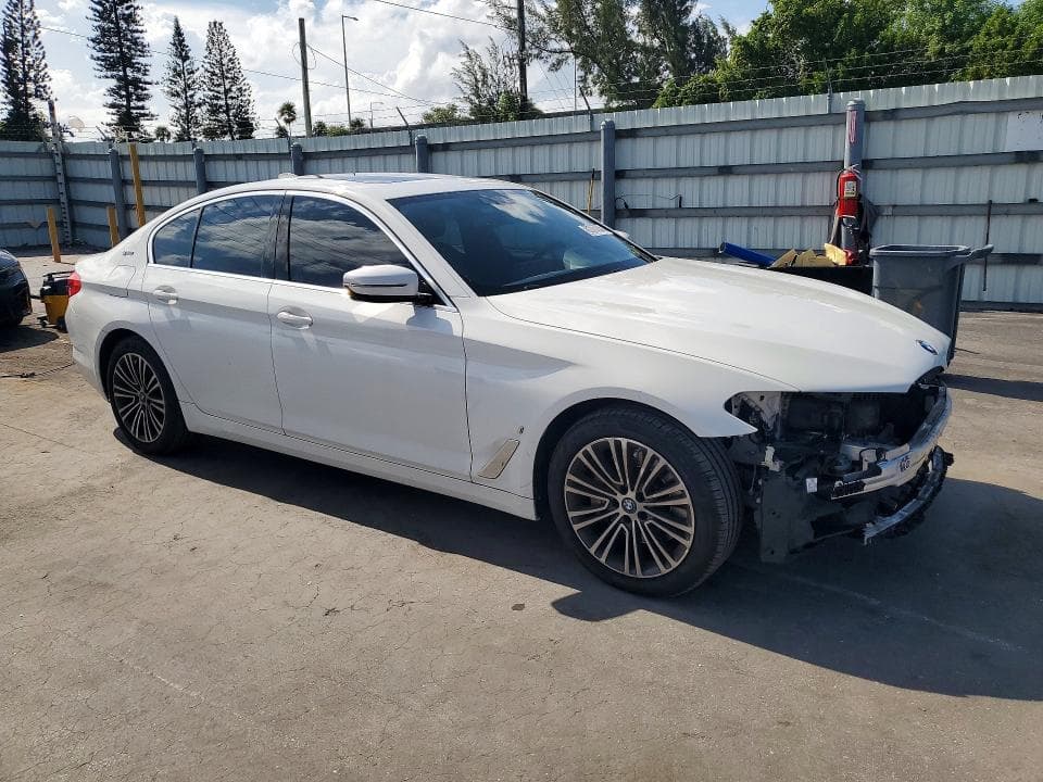 2019 BMW 530E 4
